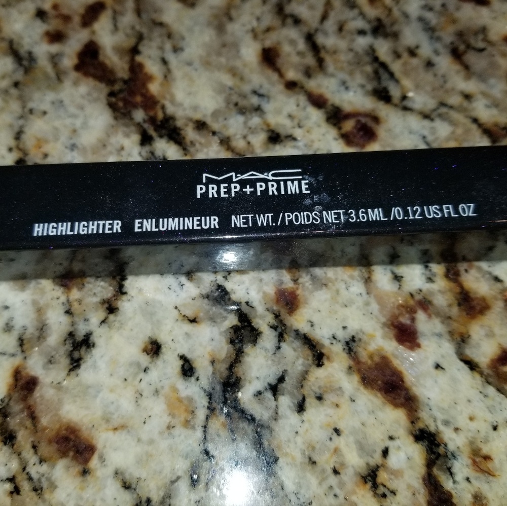 MAC Prep + Prime Highlighter..Bright Forecast